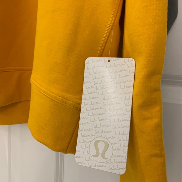 New Men’s Lululemon long sleeve crew - Picture 5 of 7